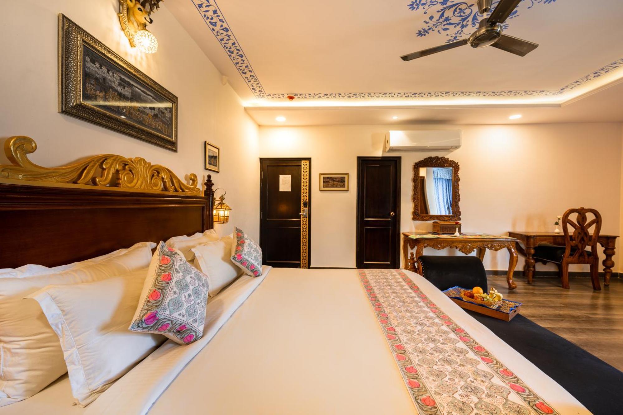 The Chronicles - Near The Lake Pichola Udaipur Bagian luar foto